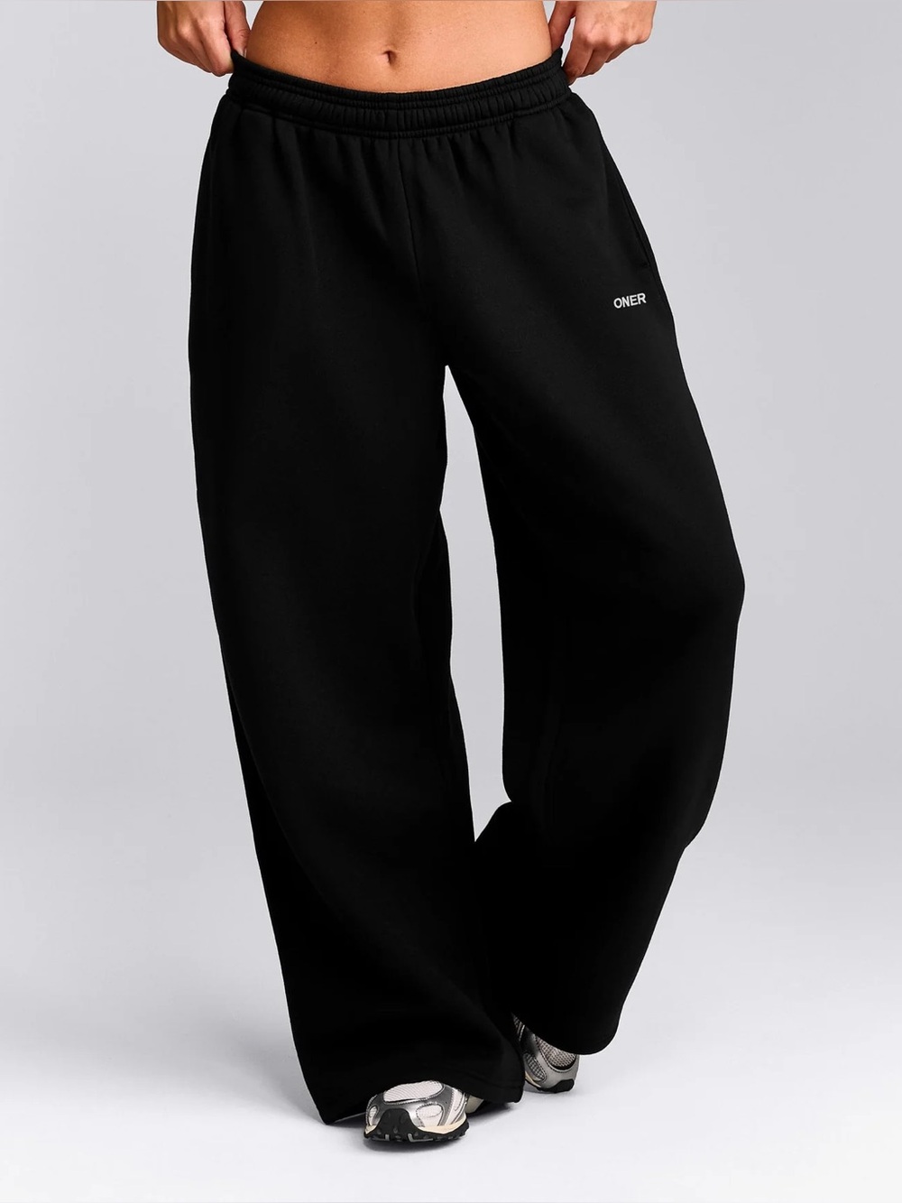 ONER ACTIVE FOUNDATIONS COSY OVERSIZED STRAIGHT LEG SWEATPANTS IN BLACK
